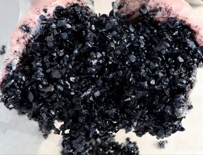 阿合奇沥青冷补料（沥青砂）的优势特点与施工流程解析